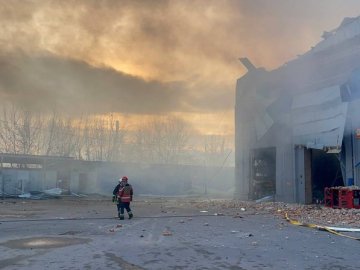 Кількість жертв у Києві через ракетний удар росії зросла до 27 людей