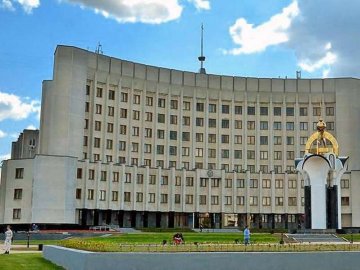 Обурені конкурсом на крісло директора: колектив навчального закладу збереться під Волинською ОВА