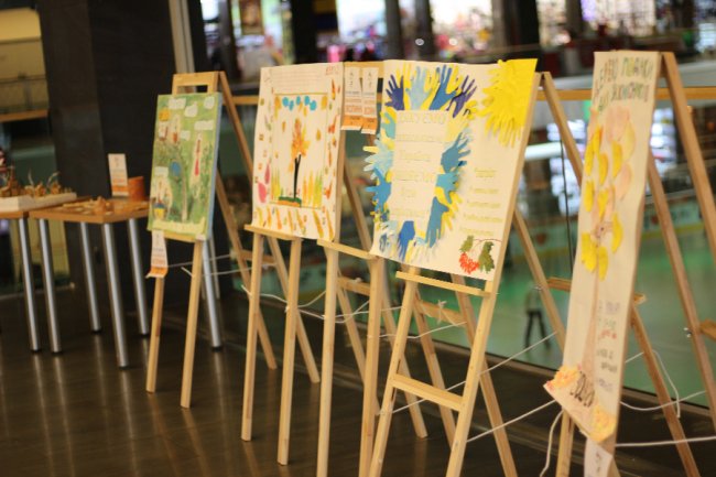 У «ПортCity» – виставка робіт юних патріотів Волині