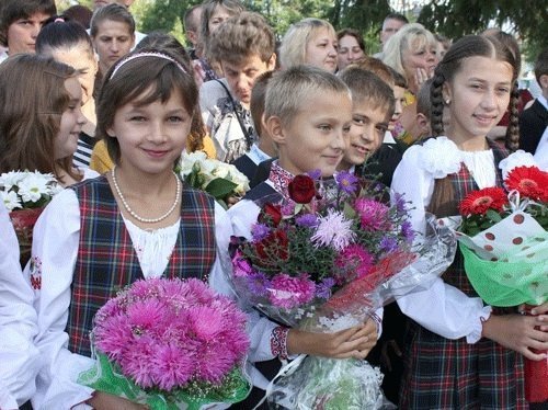 Як «гуляли» на Першому дзвонику луцькі ліцеїсти