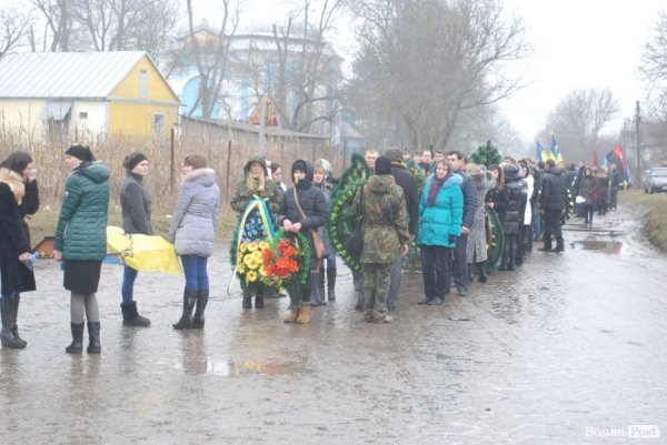Поховали ще одного волиняна, вбитого на Майдані. ФОТО