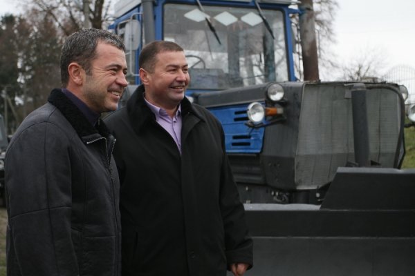 Селу на Волині подарували «зброю проти снігу». ФОТО