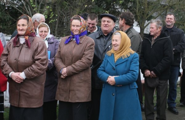 Селу на Волині подарували «зброю проти снігу». ФОТО