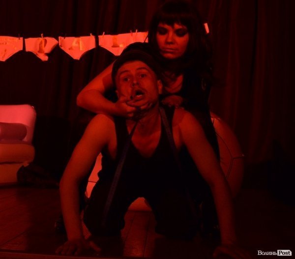 Театр «ГаРмИдЕр» «торгував» українськими жінками. ФОТО