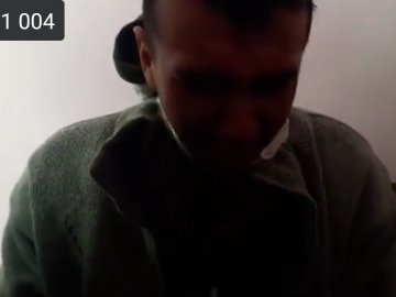 Російський полонений плаче та кличе «маму», розповідаючи про звірства своєї армії