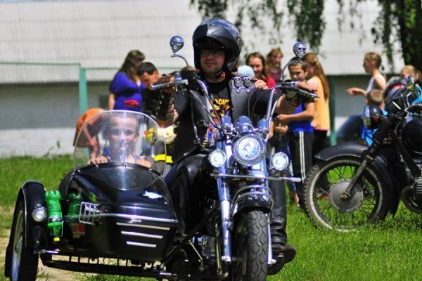 Байкери-«терапевти» влаштували свято для дітей. ФОТО