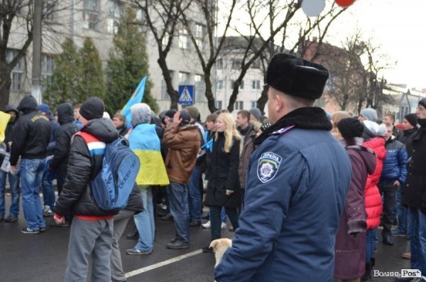 Як пікетували прокуратуру і СБУ учасники Євромайдану в Луцьку. ФОТО. ВІДЕО
