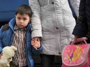 Українці, які розмістили у себе переселенців, отримають компенсацію, – Зеленський