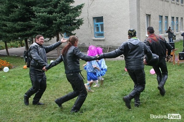 Байкери і благодійність: мотопікнік для дітей з інтернату. ФОТО