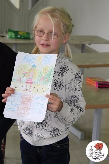 На Волині громадські активісти провели сеанс арт-терапії для дітей. ФОТО