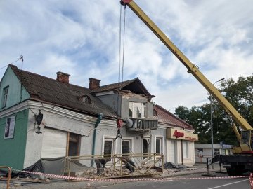У Володимирі розпочали розбирати будинок, що обвалився