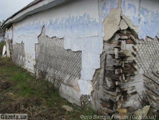 На Рівненщині розвалюється хата екс-президента України. ФОТО