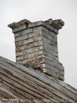 На Рівненщині розвалюється хата екс-президента України. ФОТО