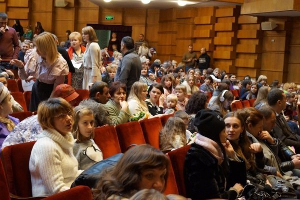 У Луцьку невиліковно хворим діткам допомагав «Олє Лукойє». ФОТО