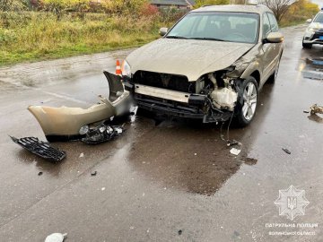 Розтрощені автівки: у Ковелі зіткнулися Honda та Subaru. ФОТО