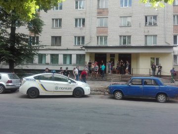 У Луцьку хлопець хотів стрибнути з вікна гуртожитка. ФОТО. ОНОВЛЕНО
