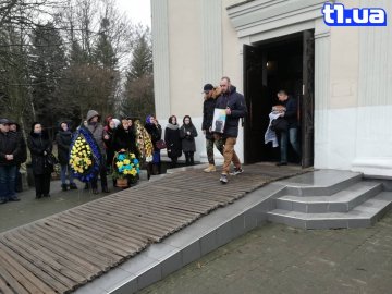 У Луцьку провели в останню путь атовця Сергія Денисюка. ФОТО