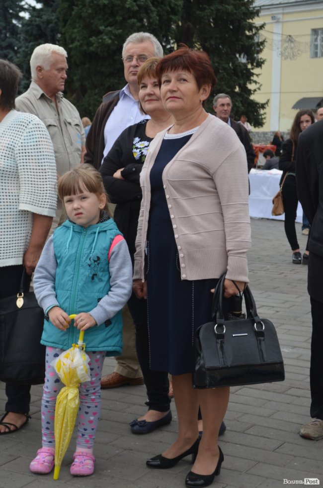 «Симфонія мого міста»: у центрі Луцька грали камерну музику. ФОТО