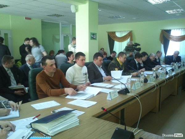 Революціонери вперше «засіли» у виконкомі Луцькради. ФОТО