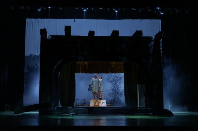 Огляд вистав: що покажуть у Волинському драмтеатрі 30 квітня – 3 травня