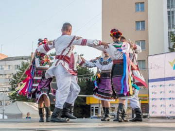 Як колоритні іноземці фестивалили у центрі Луцька. ФОТО