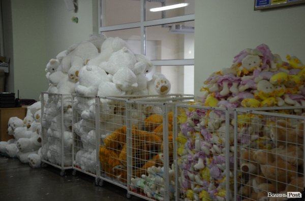 Безпека та якість: луцька фабрика показала, як виготовляє іграшки