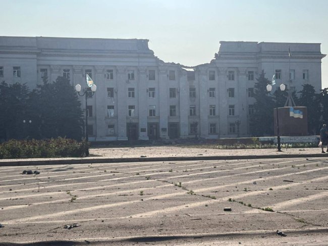 Російський КАБ зруйнував Херсонську ОВА