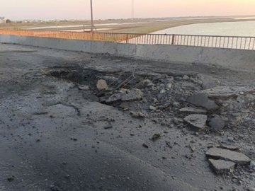 Окупанти заявили про приліт по Чонгарському мосту на кордоні з Кримом. ФОТО