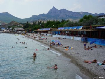 Показали найлюдніший курорт у Криму