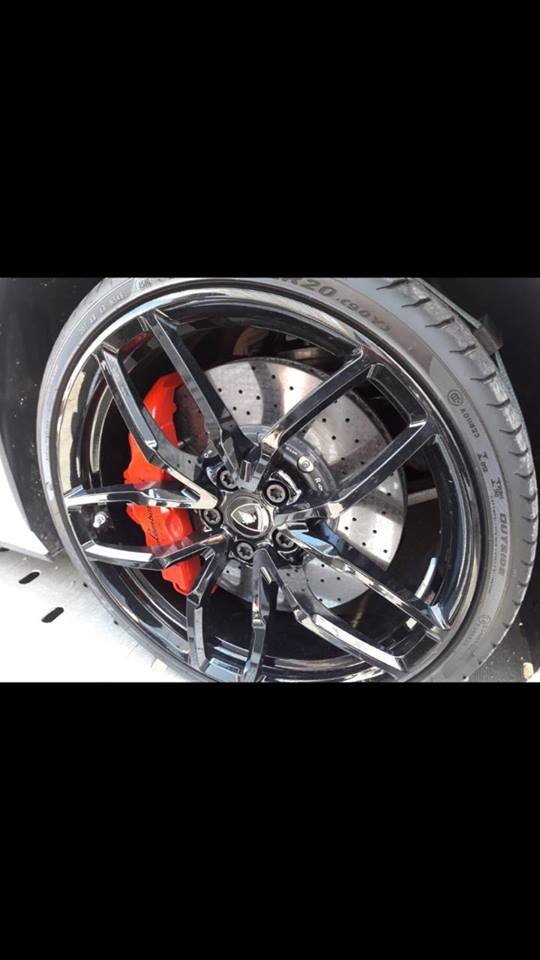 Волинські митники вилучили Lamborghini, якому «знизили» ціну. ФОТО