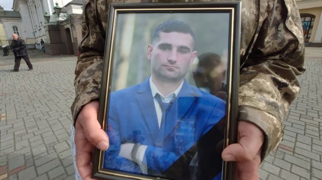 У Луцьку попрощалися з трьома загиблими захисниками
