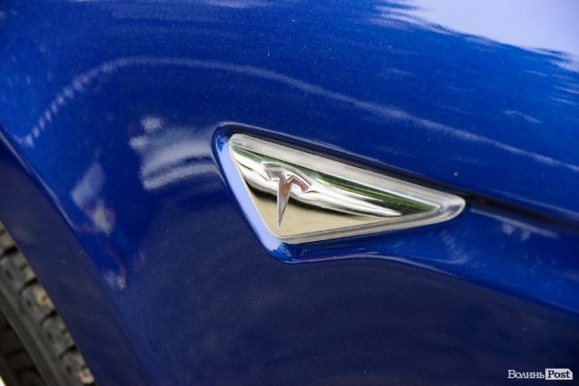 У Луцьку відкрили перший сервіс з продажу електромобілів*