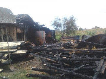 На Волині горіли сараї. ФОТО