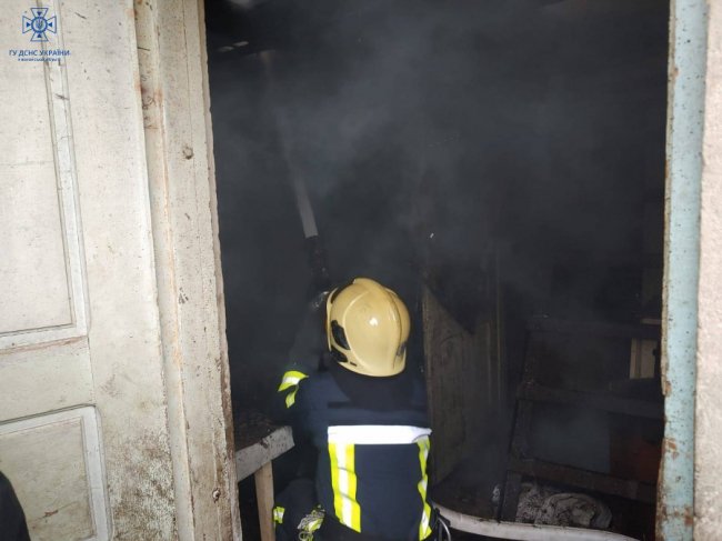 На Волині горіли два житлові будинки, хата-пустка та господарська споруда