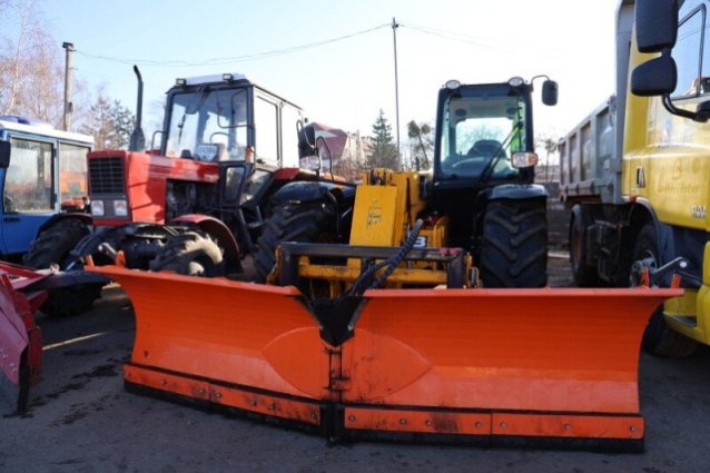 «Якщо прогноз показує сніг чи ожеледицю, необхідно ще за годину чи півтори до опадів просипати вулиці», - мер Луцька 