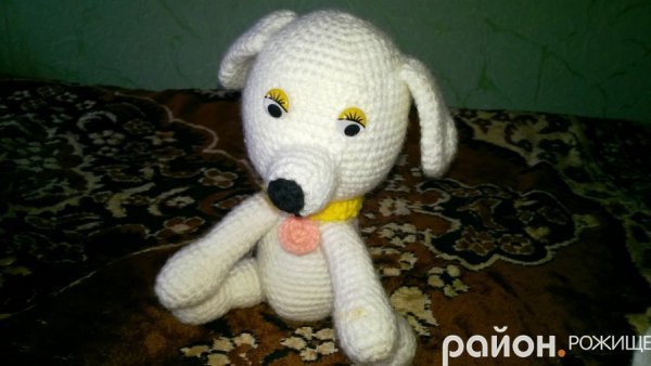 Волинянка в’яже милі іграшки в японській техніці