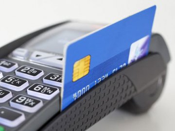 Підприємців будуть штрафувати за відмову прийняти оплату карткою
