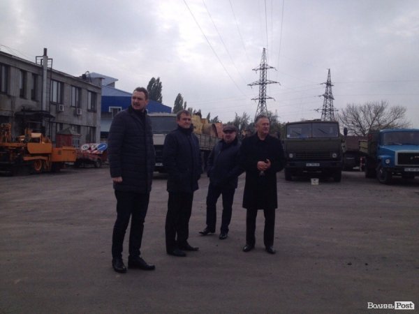 Взимку боротися з негодою на волинських дорогах буде майже 300 одиниць техніки. ФОТО