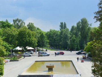 На вході у центральний парк Луцька пропонують встановити світлофор 