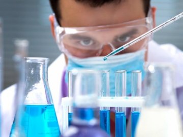 МЗС Британії заявляє, що Росія пробувала викрасти дані про вакцину від коронавірусу