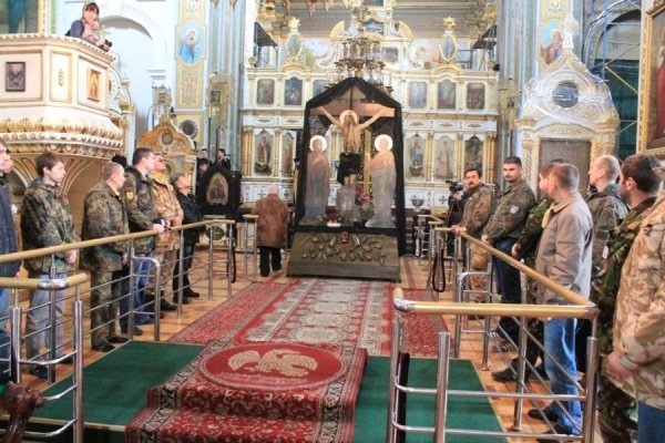 У Луцьку освятили прапор «Самооборони». ФОТО