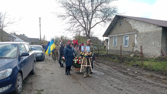 Пішов на війну разом із сином: поховали волинянина Володимира Бориса