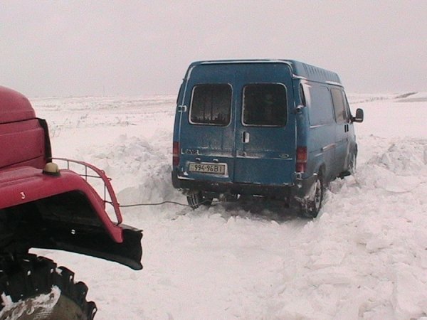 На Волині в снігові пастки потрапила 31 машина. ФОТО. ВІДЕО