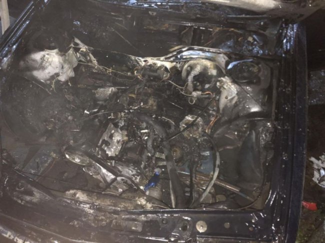 У місті на Волині вночі горів автомобіль. ФОТО