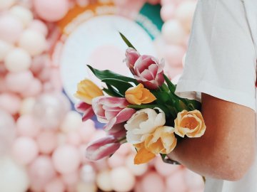 У луцькому «Промені» до свята дарували приємності. ФОТО*