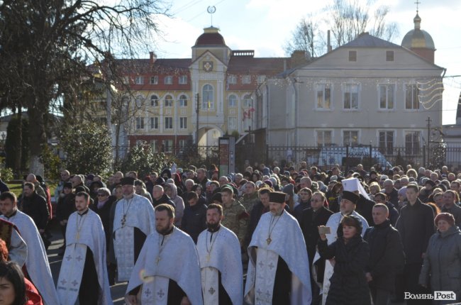 Загинув у день народження: Луцьк попрощався з воїном Віктором Лахаєм. ФОТОРЕПОРТАЖ