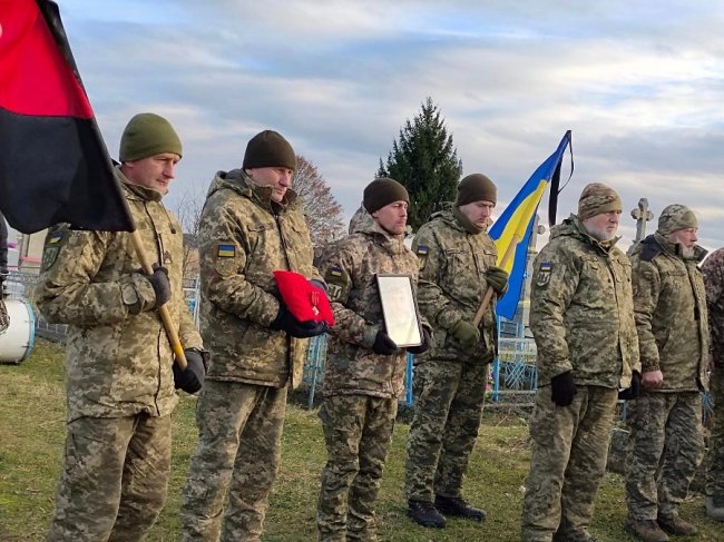 На Волині провели в останню дорогу Героя Олексія Левковського