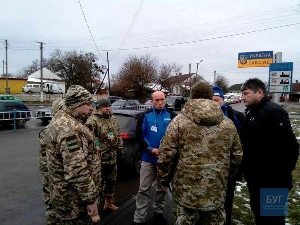В Устилузі - транспортний колапс через «страйк» митників