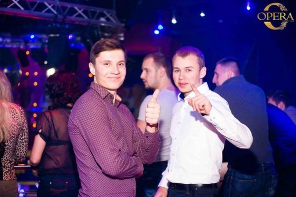 Фото з клубу Opera