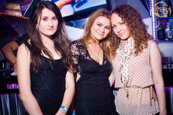 Фото з клубу Opera